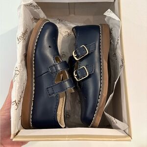 Footmates Danielle shoe in Navy size 6.5 toddler